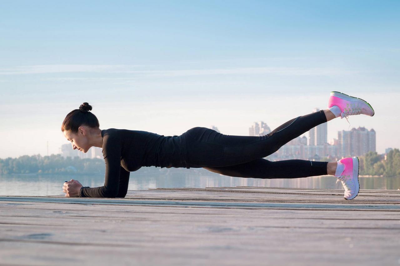 Упражнения для сжигания жира на животе и боках — тренировка для женщин